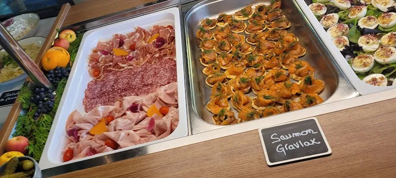Toasts de saumon gravlax, étiquette à la craie